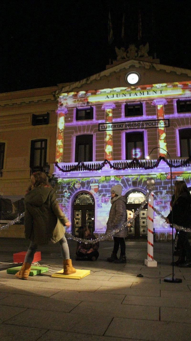 Vertical Dance Videomapping Mapping World Lab - Download Incredible Mountain Photo | Desktop